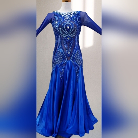 Designer Lenique Ballroom Dress!! - Picture 2 of 8